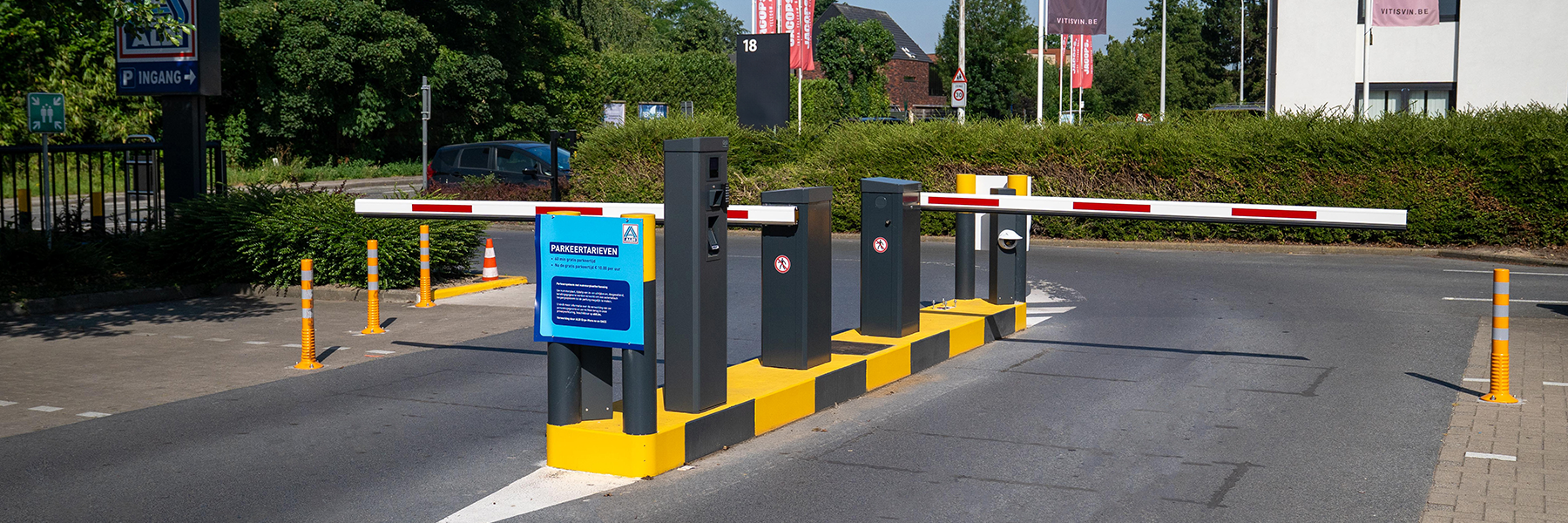 Sur mesure pour le commerce de détail et l'hôtellerie FastFlow_Parking_Banner_01.png