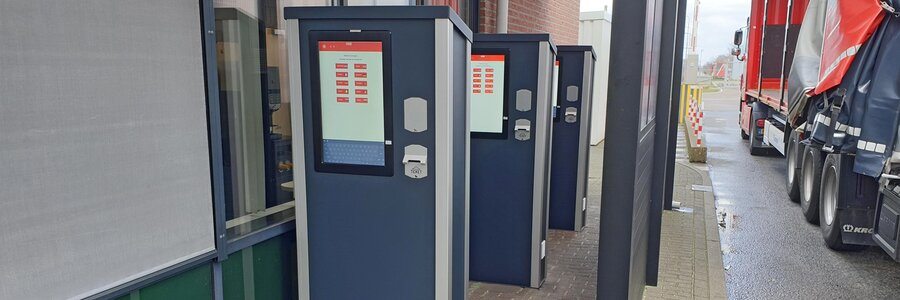 Wide selection of columns and pillars for access control solutions Alphatronics-SmartLine-zuilen-banner-08.jpg