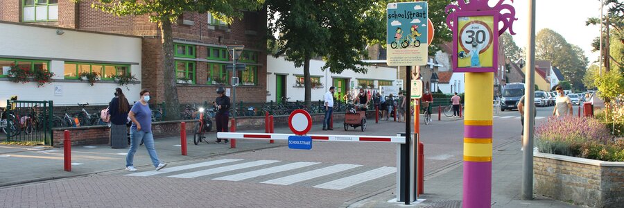 Actualités : Votre école est-elle prête pour une rue scolaire ? Alphatronics-ManuBar-Schoolstraten-Banner.jpg